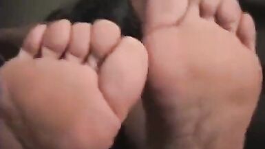 Victorias Perspired Feet From High Heels (Les pieds inspirés par les talons hauts) - 5 image