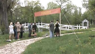 Jeux olympiques du porno - course cycliste