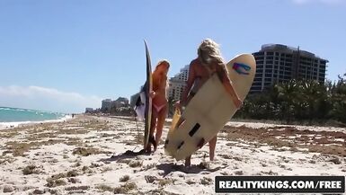 Reality Kings - We Live Jointly - Women In Bikinis - Brandi Bae , Kenzie R - 2 image