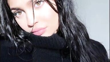 Kylie Jenner jerk off (doggy position audio) - 4 image