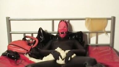 Hotty In Enormous Rubber Latex Breath Play With Mask + Gag Throat And Gas Mask - 2 image