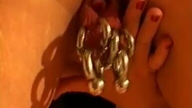 Enormous pierced cunt lips - 1 image