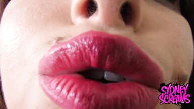 Giantess big beautiful woman Sydney Screams Teases Shrunken Guy - 3 image
