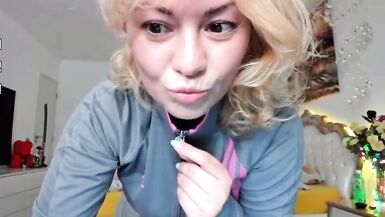Mother Id Like To Fuck camgirl KiraDivine ダンスとストリップ。 - 5 image