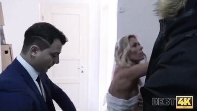 DEBT4k. Loan manager gives bride a chance of getting rid of her debt - 3 image