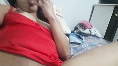 Desi aunty exposing her bushy muff