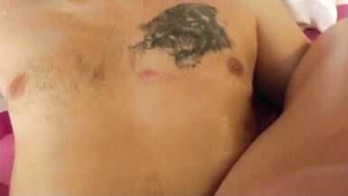 Un couple marié qui baise de façon perverse et débridée. Pair POV. Plaisir oral, facesitting, squirting, from behind, cowgirl, fur pie licking, giant facial - RoleplaysCouples - 3 image