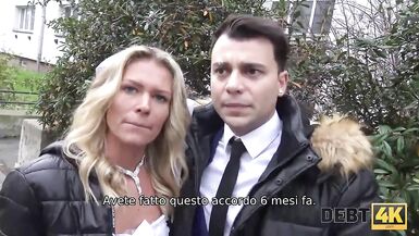DEBT4k. Il gestore del prestito offre alla sposa la possibilità di liberarsi del suo debito