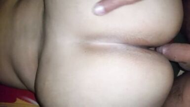 RICO ACABE EN SU CULO BLANCO DE MI MUJER