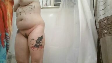 Voyeur Spying Angel Bubbly Showering Shaving Sing,dancing Finger Banging Wet Crack two Cum Unaware Spy Webcam - 5 image