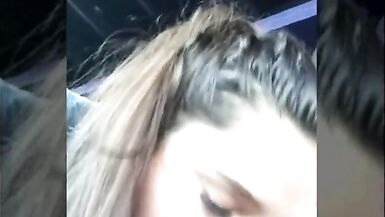 Couple de collégiens en train de senvoyer en lair sur du vrai homemade - 3 image