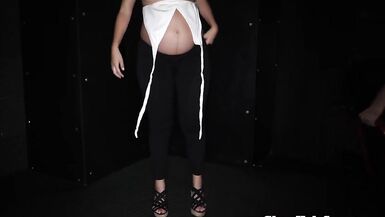 18yo preggy face-banging off strangers in the gloryhole - 5 image
