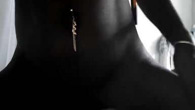 joven negro sexy mamadas, cum en la garganta, bonks, orgasmos, que nena le encanta el sexo, POV, gran sexo interracial - 3 image