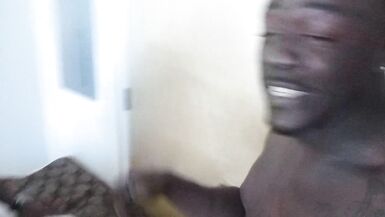 How to fuck a lad's wife - My bull receives the camera - 4 image