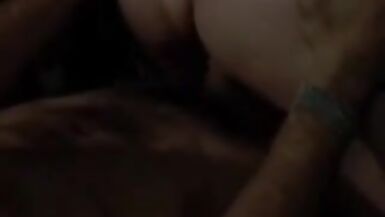 Sexo em público num cinema cheio de gente - 4 image