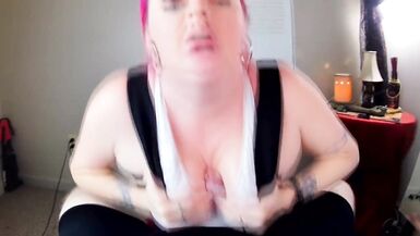 Breasty mother I'd like to fuck Kennedy Channing gives Oral-Sex & Titfuck in her White Oily Sports Brassiere for Large Ejaculation - 5 image