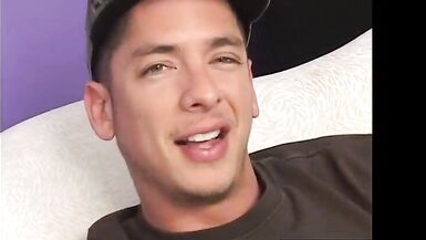 mother I'd like to fuck takes advantage of a youthful visitor for sex - 2 image