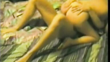 Оргазм с домашними друзьями