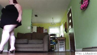 Unaware GIANTESS Teases, Licks and Squishes YOU POV - 4 image