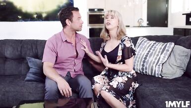 Blond mother i'd like to fuck Amber Follow engulfing her husbands employee - 2 image