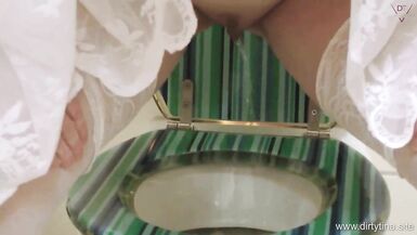 Horny Pee Clips from your Tina - 2 image