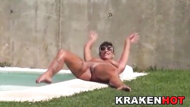 Housewife milf getting pissed and doing blowjob