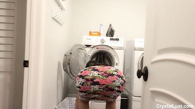 Pervy Stepson Fucks Big Ass STUCK Stepmom in the Washing Machine - 3 image