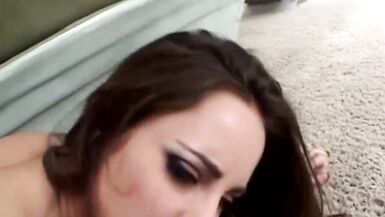 Nice looking milf hacer su culo temblando y obtener una polla en su interior ... - 5 image