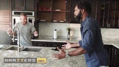 Brazzers - Big Booty Wife Moriah Mills Fucks her Husbands Friend - 8 image