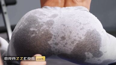 Brazzers - Personal Trainer Cherie Deville Castiga Pervs Cock - 2 image