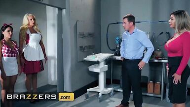 Brazzers - Phat Ass Busty Babes Karma Rx & Lela Star & Nicolette Shea Share