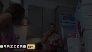 Brazzers - Xander Corvus And Abigail Mac Learn The Innerworkings Of Being The Opposite Sex - 1 image