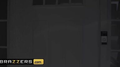 Brazzers - Busty Hot Milf Portia Paris Loves Big Cock In Her Pussy & Mouth - 1 image