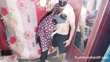 Lifiting My Indian Wife And Fucked Her Hard In Pornstar Style (Lifiter ma femme indienne et la baiser à fond dans le style dune star du porno)