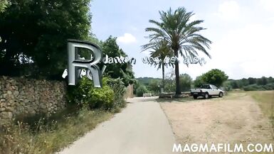 Cougar on vacation finds a big cock - 2 image