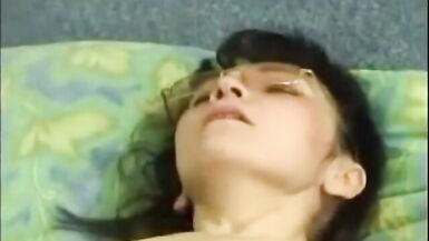 MILF Sexual Affair with Young Dude at Home (en anglais)