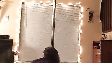 感性的脱衣舞在钢管舞中--最感性的舞者在钢管上跳舞 - 3 image