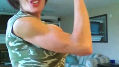 Muscle Mature Webcam Nice BIG Tiddies - 1 image