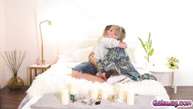 Ryan Keely incontra Kenna James per aiutarla a raggiungere la beatitudine dellorgasmo - 2 image