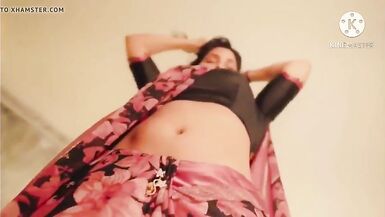 Sexy n horny red sareed women