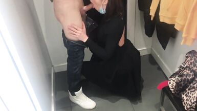 Risky Sex in the Fitting Room with a Sales Assistant. - 6 image