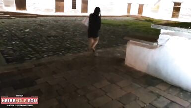 Er kontrolliert meinen Vibrator in der Offentlichkeit - 10 image