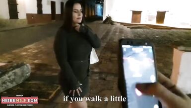 Er kontrolliert meinen Vibrator in der Offentlichkeit - 9 image