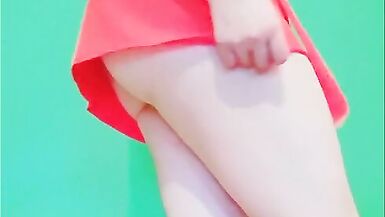 MILF Mexicana Big Ass Culo Gordo Quitándose Su Vestido Rojo Frente a La Cámara Amateur - 2 image