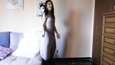 Sexy Italian vlogger tries black pantyhose - 4 image