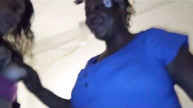 Fellation interraciale à trois (ma 3ème vidéo personnelle)