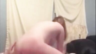 Guy getting sucked by his beautiful french girlfriend - 5 image