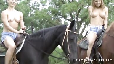 Wenona se tape Rick Cuban dans les bois