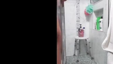 latin milf doing a crazy show on periscpe very horny - 3 image
