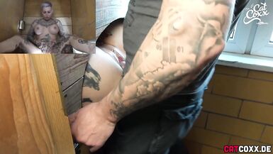 La MILF dellautostrada! - I camionisti scopano senza preservativo! - 2 image